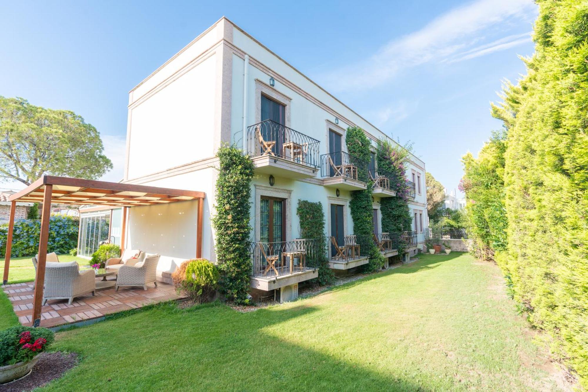 Elia Hotel Cunda By Ortunc ไอวาลิค ภายนอก รูปภาพ