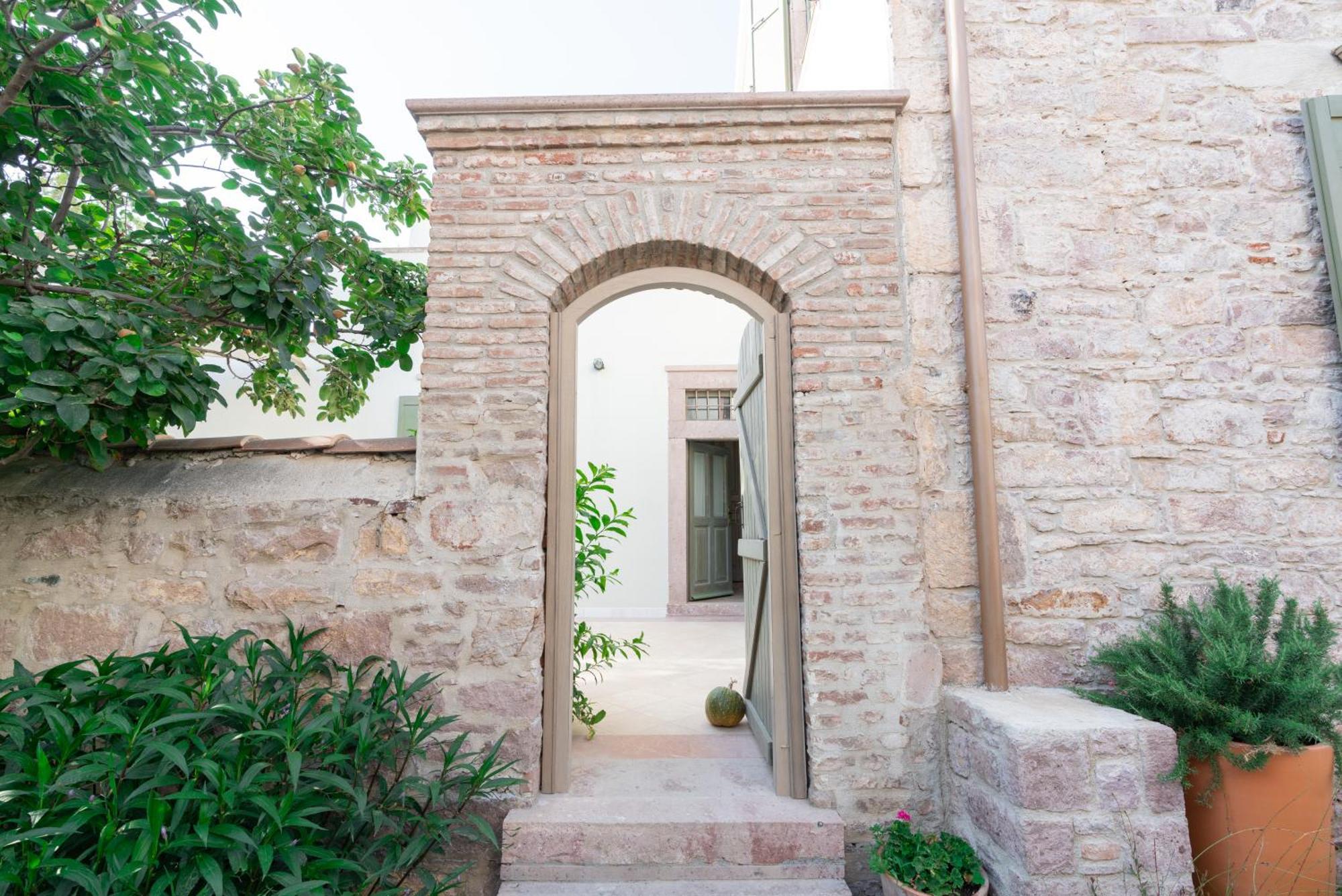 Elia Hotel Cunda By Ortunc ไอวาลิค ภายนอก รูปภาพ
