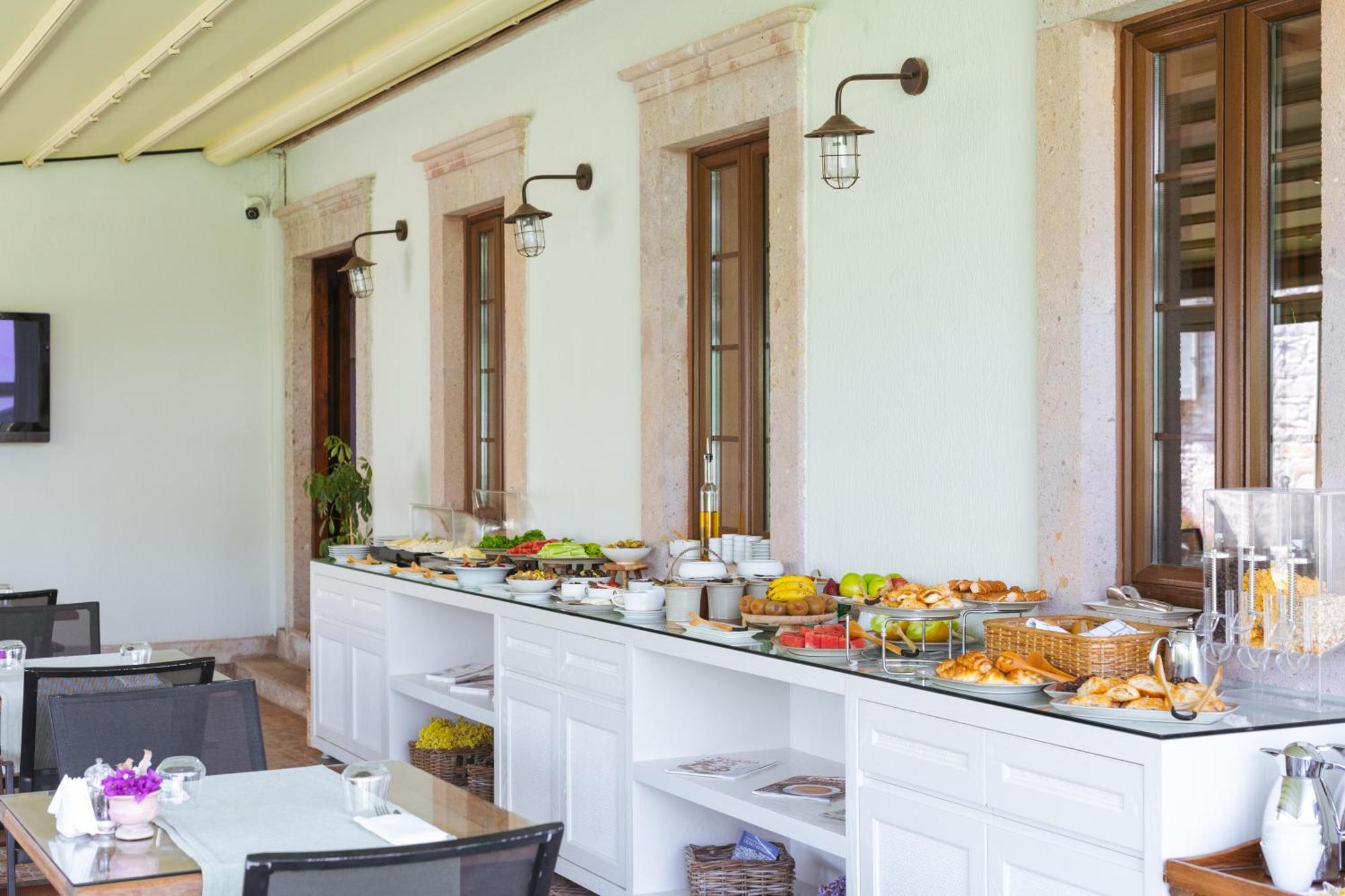 Elia Hotel Cunda By Ortunc ไอวาลิค ภายนอก รูปภาพ