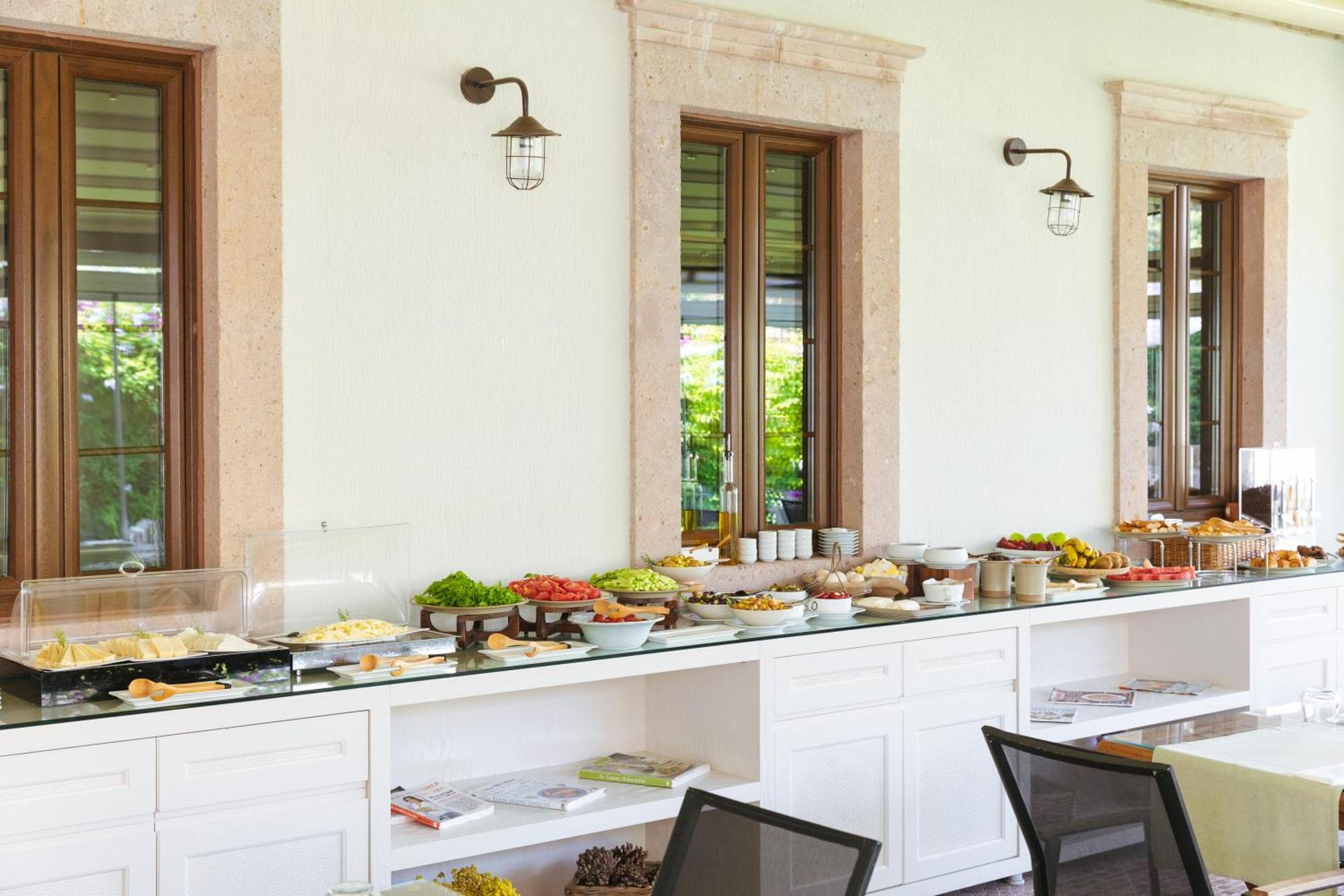 Elia Hotel Cunda By Ortunc ไอวาลิค ภายนอก รูปภาพ