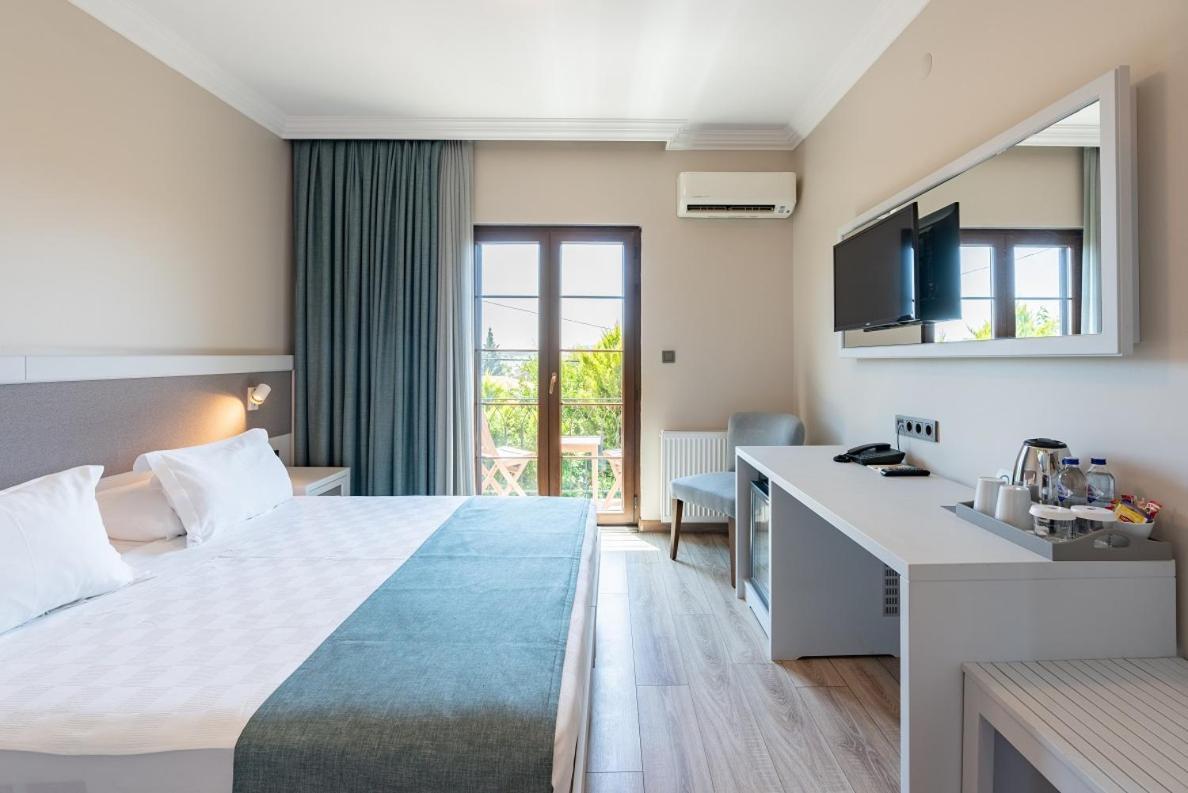 Elia Hotel Cunda By Ortunc ไอวาลิค ภายนอก รูปภาพ