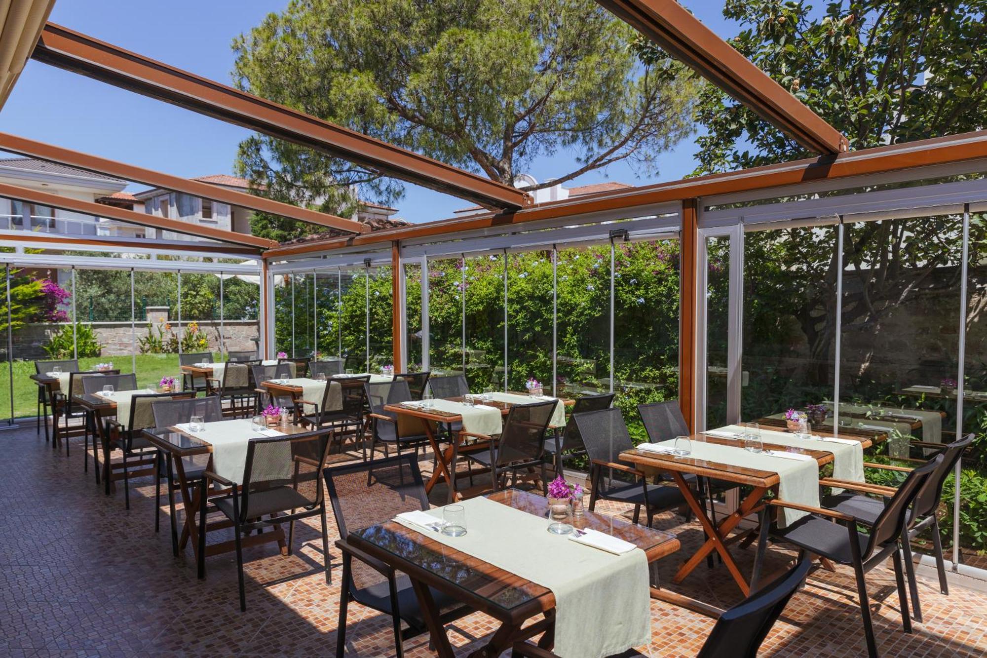Elia Hotel Cunda By Ortunc ไอวาลิค ภายนอก รูปภาพ