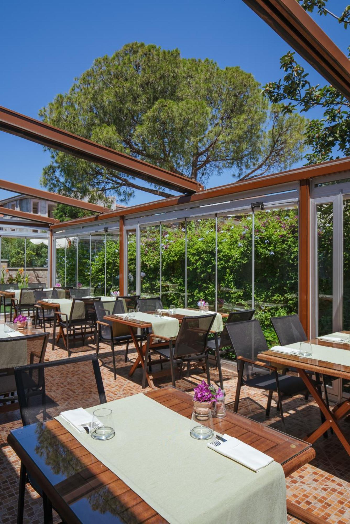 Elia Hotel Cunda By Ortunc ไอวาลิค ภายนอก รูปภาพ