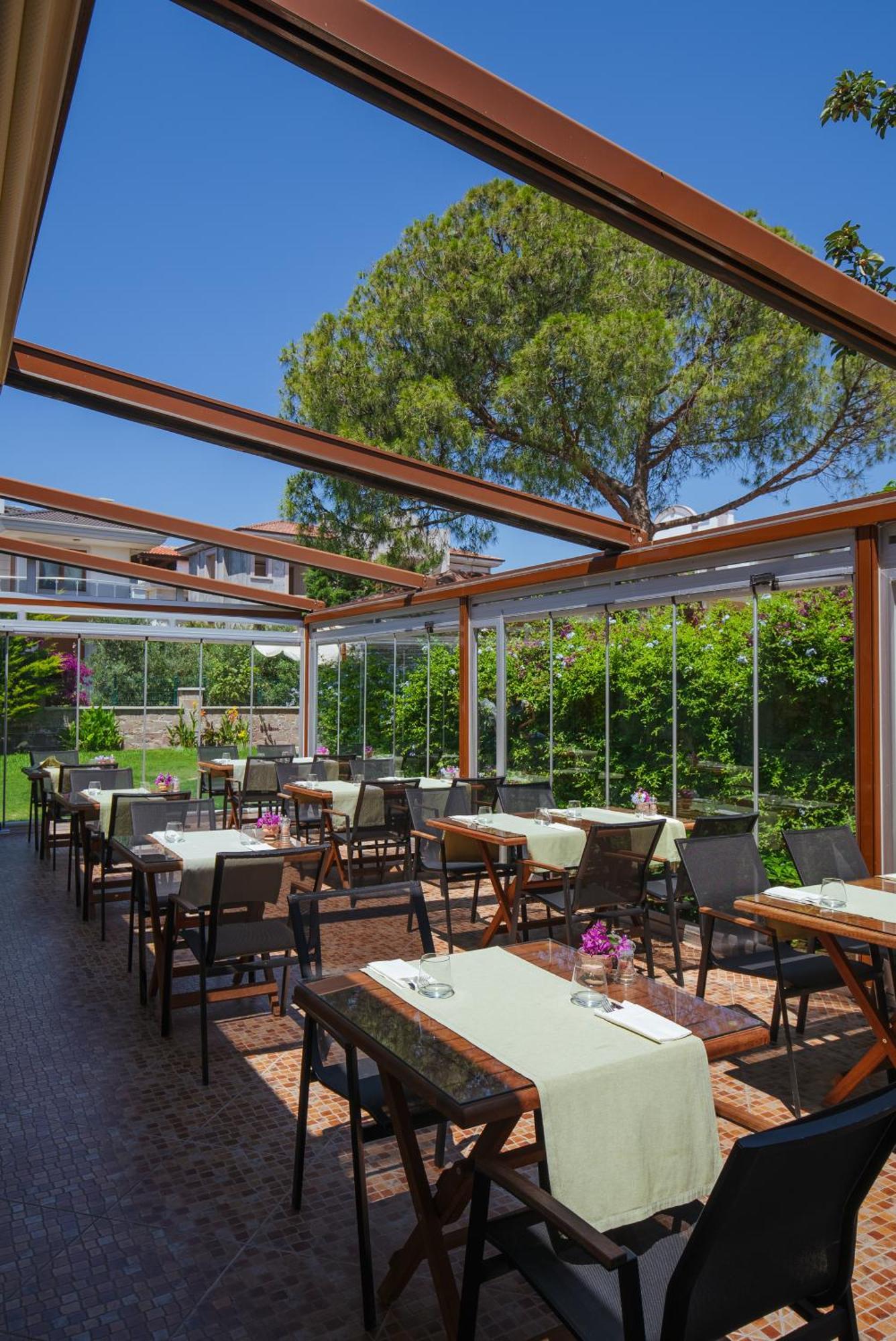 Elia Hotel Cunda By Ortunc ไอวาลิค ภายนอก รูปภาพ